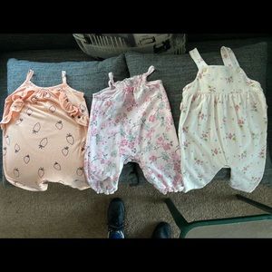 Lot of 3 baby girls overalls/romper